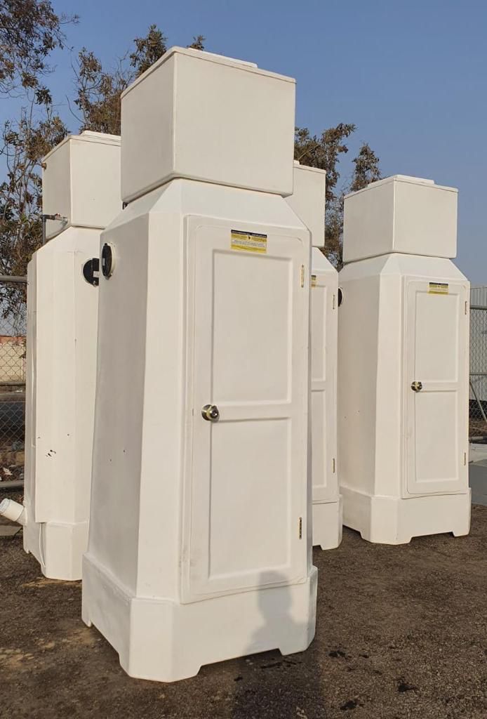PORTABLE TOILET